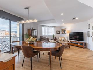 Pis a Estanislau figueres  2. Espectacular ático dúplex de 164 m² con 65 m² de terrazas y dos