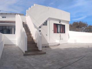 Casa a Calle la libertad 26b. Dos casas en una, reforma integral, cerca del campo de golf de t