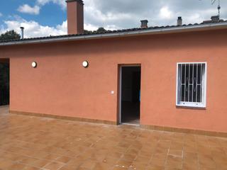 Location Chalet à Jaume balmes 2. Casa aïllada en lloguer a seva – reformada i lluminosa.