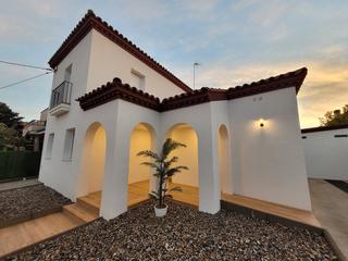 Location Chalet à Carrer de montsó 22. Alquiler chalet en la bordeta