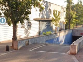 Location Parking voiture à Plaça isabel villena 2. Plaza parking alquiler canyelles nou barris