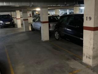 Aparcament cotxe a Mendez nuñez 59. Parking en figueres creu de la ma / centro