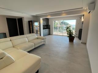 Maison à Carrer peixos 192. Chalet moderno con vistas al mar, totalmente reformado en 2025