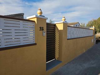 Residential Plot in Carrer olivera 23. Finca en urbanización residencial con 3 construciones legalizada