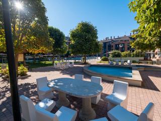 Estudio en Paseo imperial 79. Piso tipo estudio en urbanización de lujo con piscina y pista de