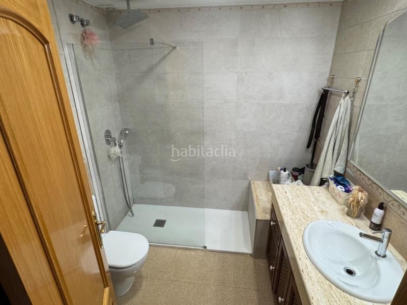 Foto a8c7e369-e6a6-40b8-902e-4edd6954e79f. Chalet en carrer de la justícia 4 en Centre Rubí