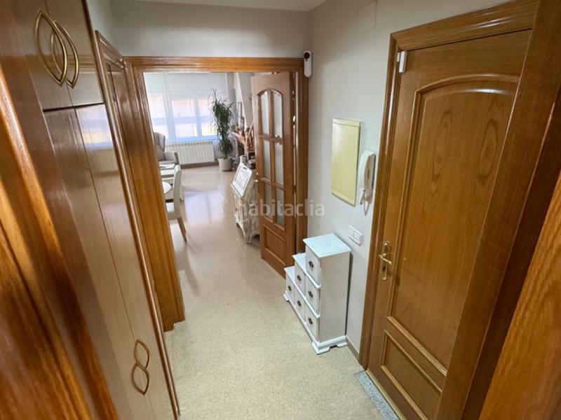 Foto a97228da-03db-4657-a2da-0e0a774f104c. Chalet in carrer de la justícia 4 in Centre Rubí