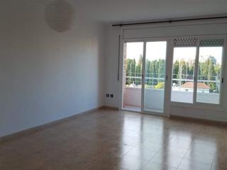 Appartement à Carrer santa magdalena  49. 101m2, 3hab dobles, 2 baños