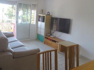 Alquiler Apartamento en Camino del pelaillo 65. Apartamento en primera línea de playa en paseo de la playa de po