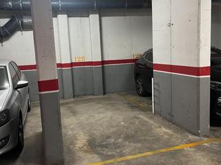 Autoparkplatz in Angel sallent 47. Plaza de parking en venta para coche utilitario