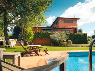 Xalet a Avinguda de les olimpiades 92 37. Exclusiva casa con jardín y piscina privada junto al golf montan