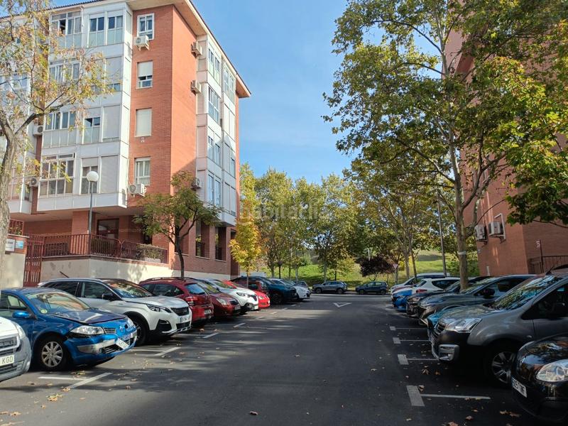 Foto 1ce94fba-7a80-4eed-83c3-9935e9dbd6e4. Pis a calle de candilejas 54 a Palomeras Bajas Madrid