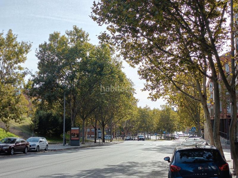 Foto aaea4310-1d84-43b0-8683-3b64660d1937. Pis a calle de candilejas 54 a Palomeras Bajas Madrid