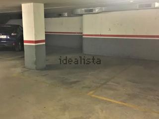 Lloguer Aparcament cotxe a Via augusta 261. Plaza para coche pequeño, 11 m', cubierta, puerta automática de