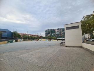 Posto auto in Avda can serra ii plaza de la carpa s/n. Parking para coche y moto