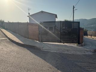 Xalet a Joan roselló 50. Chalet esquinero