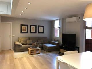 Location Appartement à Carretera reial 106. Piso para entrar a vivir! dúplex delante de la parada de bus y t