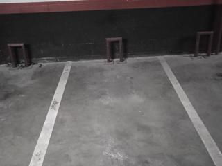 Miete Motorradparkplatz in Camarena 183. Alquiler plaza moto aluche