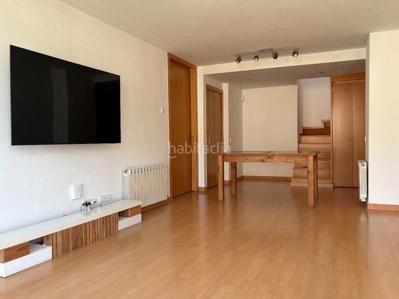 Foto 4d54508d-22f4-451d-87eb-b6e9ea48d010. Dúplex a avinguda onze de setembre 4 a Olot