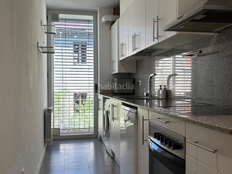 Foto c767a42f-5d85-4d8d-9ae0-3a336cdf215e. Dúplex a avinguda onze de setembre 4 a Olot