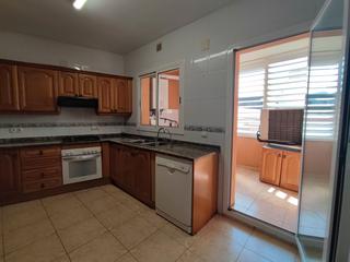 Location Appartement à Girona  26. Piso de alquiler con ascensor