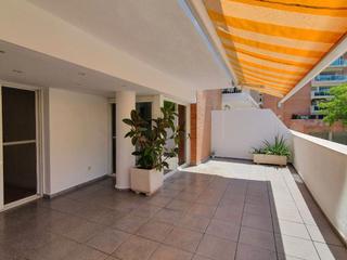 Piso en Avinguda dels països catalans 133. Piso muy luminoso con gran terraza y vistas al parque