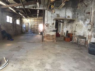 Location Bâtiment à usage industriel à Carrer enriqueta pujal 1. Antigua herreria a reformar