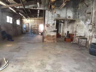 Location Bâtiment à usage industriel à Carrer enriqueta pujal 1. Antigua herreria techo alto