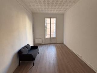 Alquiler Piso en Baixada del caçador 6. Piso recién reformado en alquiler de temporada · disponibilidad