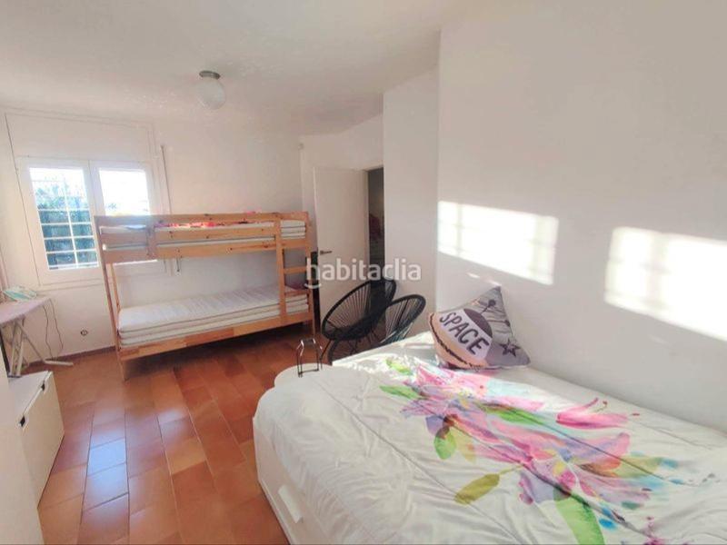 Foto 3266091b-6eaa-4cc0-ba1f-55f6d31c88e3. Casa a carrer mercè rodoreda-ms blan 1 a Coma-ruga platja Coma-ruga