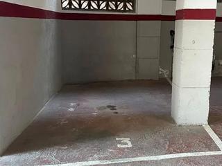 Miete Motorradparkplatz in Carrer de la mercè 68. Parquing moto