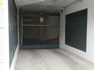 Aparcament cotxe a Martinez corrochano 29. Plaza para coche más moto