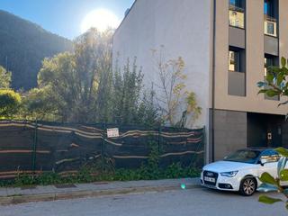 Wohngrundstück in Carrer del vint-i-set de maig 23. Solar urbano