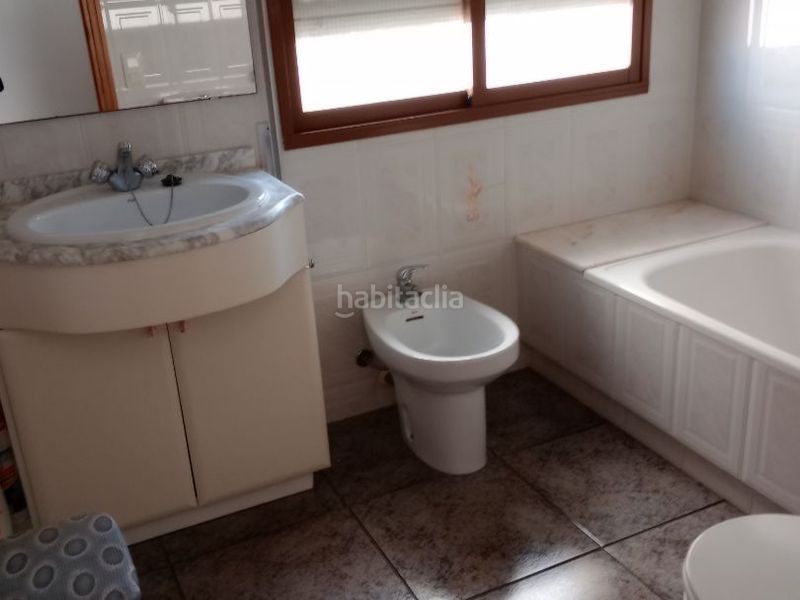 Foto a29fb009-c111-4f1b-be5b-97b3aae503fd. Casa adossada a gorria 2 a Centre La Ràpita