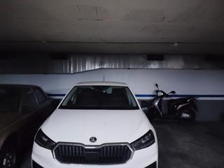 Miete Autoparkplatz in Entença 154. Coche y moto. finca 2001. mando distancia y ascensor