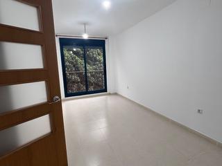 Location Appartement à Avenida sur oeste  47. Piso demo nuevo bien comunicado