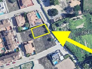Terreno residencial en Calle de las cañas 91. Solar en ogíjares