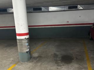 Parking coche en Costa i fornaguera 147. Se vende plaza parking