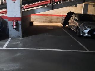 Parking coche  Dos de maig 236. Amplia y de facil acceso