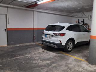 Parking coche en Sant guim freixenet 2. Amplias plazas.