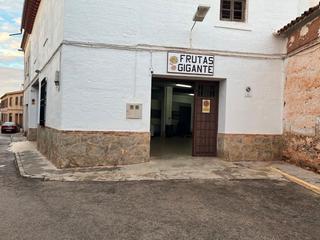 Bâtiment à usage industriel à Plaza san sebastián  12. ¡gran oportunidad! traspaso de almacén de 600 metros cuadrados e