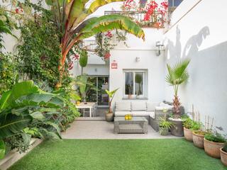 Maison à Carrer de ramon llull 92. ¡oportunidad única en el corazón de terrassa!