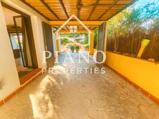 Chalet in Cadireta pastor 33. Fabulosa villa frente al montgo