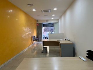 Lloguer Local Comercial a Carrer d'emili juncadella 17. Local en el corazón de esplugues de llobregat