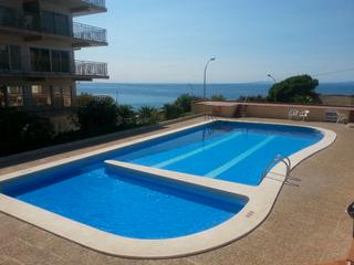 Piccolo appartamento in Carrer de la cala de la font 33. Apartamento a 50m del mar