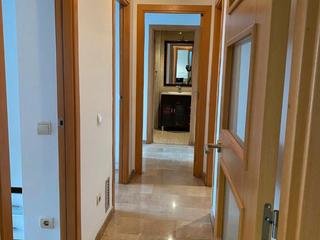 Piso en Carrer del torrent fondo 8. Piso en viladecans con terraza y piscina comunitaria y garaje