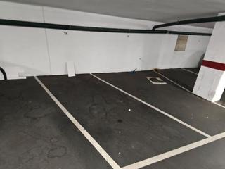 Lloguer Aparcament cotxe a Carrer de pomar de baix 29. Parking en alquiler!