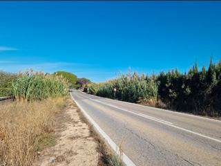 Propriété à Ctra.portal -genaro 107. Parcela a pie de carretera