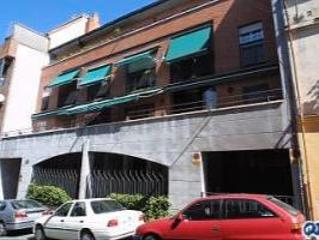 Lloguer Aparcament cotxe a Calle pinos alta 130. Amplia plaza de garaje situada en calle pinos alta con pº de la