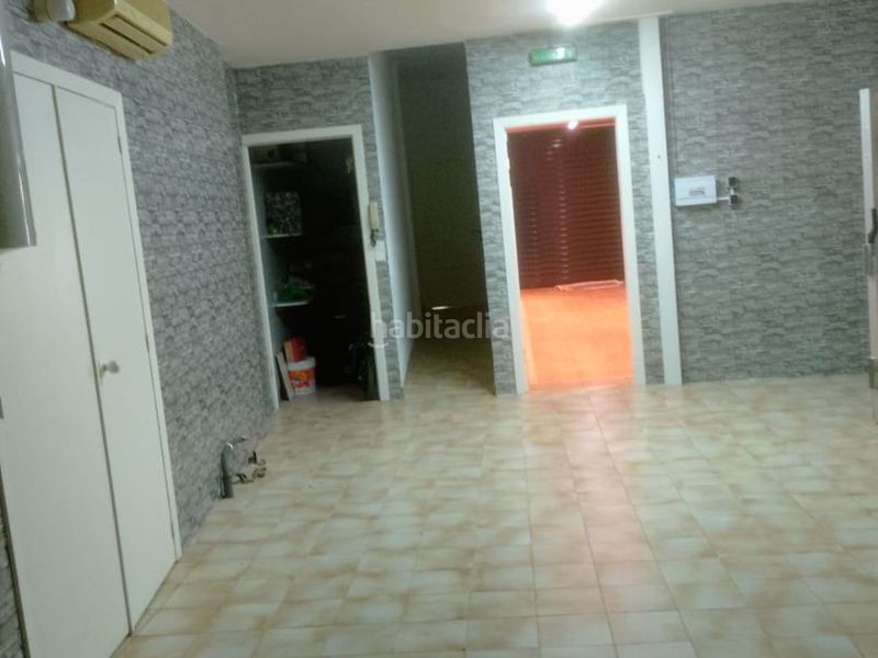 Foto 1b90073b-2d08-4ea9-84a8-ddd2c93e06ff. Alquiler local comercial en calle tarragona 6 calle principal de la senia en Sénia (La)